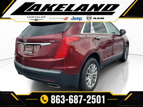 Used 2017 Cadillac XT5 Luxury w/ Driver Awareness Package FWD image 4