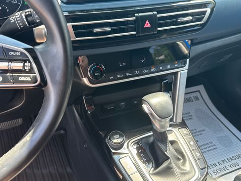Used 2023 Kia Seltos S w/ Navigation Package AWD/4WD image 12
