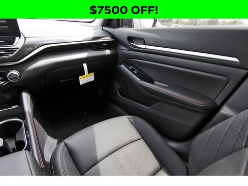 New 2025 Nissan Altima 2.5 SR w/ SR Premium Package image 16
