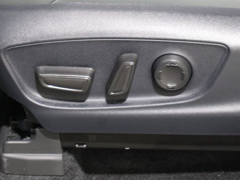 Used 2025 Toyota Tacoma 4x4 Double Cab Hybrid image 5