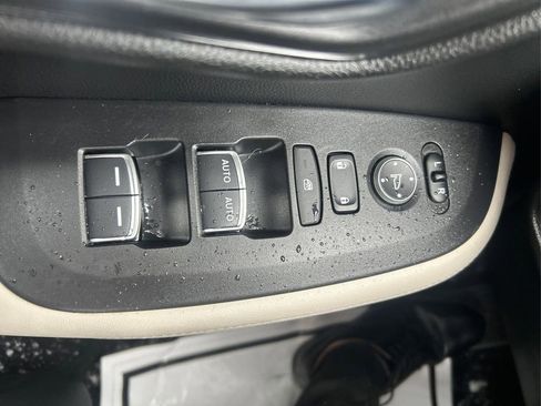 Used 2024 Honda HR-V EX-L image 33