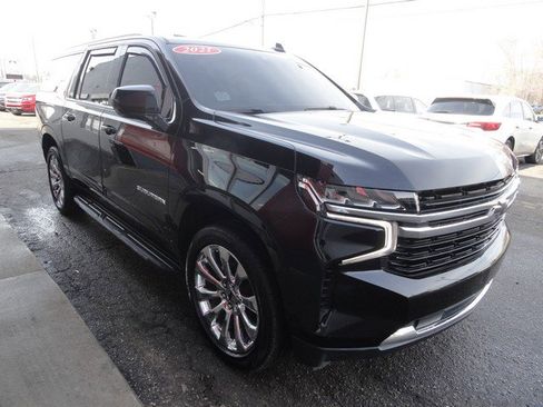 Used 2021 Chevrolet Suburban LT image 4