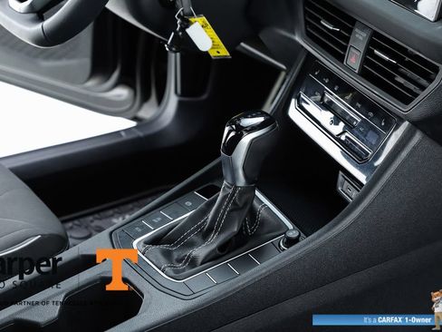 Used 2025 Volkswagen Jetta Sport FWD image 33