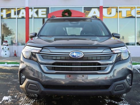 Used 2025 Subaru Forester Premium w/ Convenience Package #1 image 2