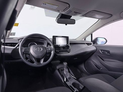 Used 2022 Toyota Corolla LE image 18