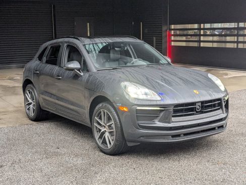 New 2026 Porsche Macan AWD/4WD image 7