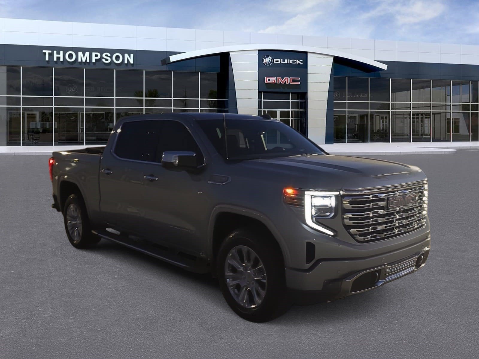 Used 2023 GMC Sierra 1500 Denali w/ Technology Package AWD/4WD image 1