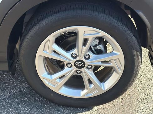 Used 2023 Hyundai Kona SEL FWD image 30