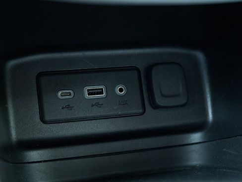 Used 2024 Chevrolet Equinox LT image 34