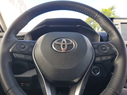 Used 2021 Toyota RAV4 XLE Premium FWD image 24