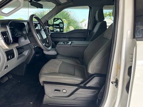 Used 2024 Ford F250 XLT AWD/4WD image 2