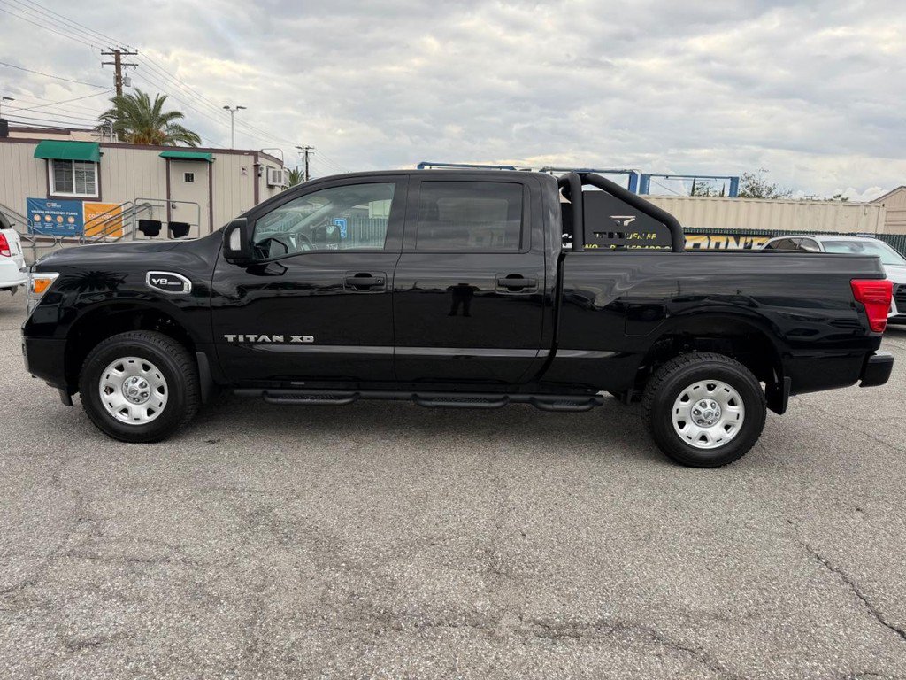 Used 2022 Nissan Titan SV AWD/4WD image 10