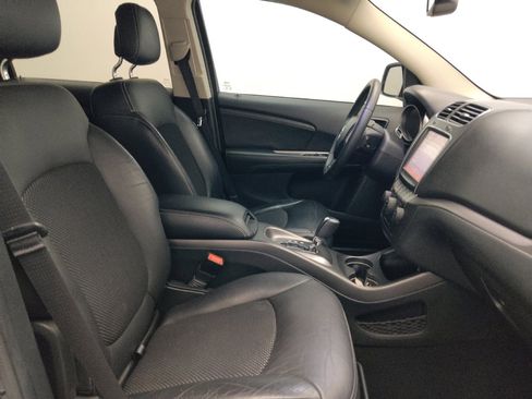 Used 2014 Dodge Journey Crossroad w/ Flexible Seating Group FWD image 21