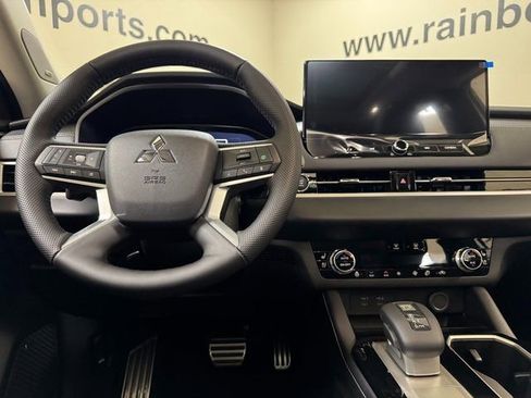 New 2026 Mitsubishi Outlander SEL image 10
