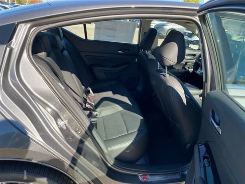 New 2025 Nissan Altima 2.5 SL image 24