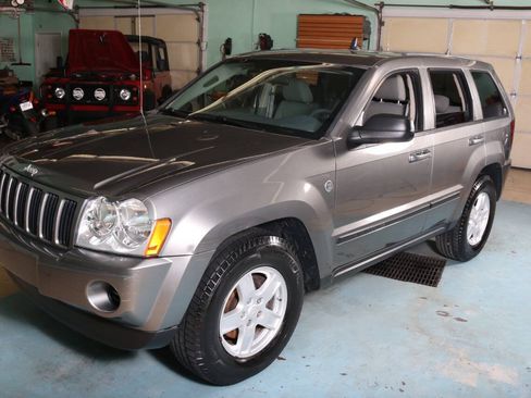 Used 2007 Jeep Grand Cherokee Laredo AWD/4WD image 32