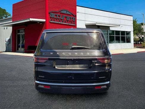 Used 2022 Jeep Wagoneer Series II RWD image 3