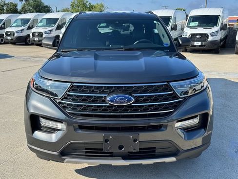 Used 2020 Ford Explorer XLT w/ Equipment Group 202A AWD/4WD image 2