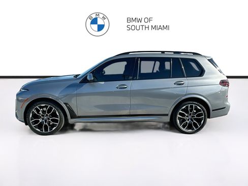 Certified 2024 BMW X7 xDrive40i w/ M Sport Package AWD/4WD image 4