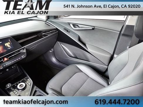 Certified 2025 Kia Niro EX w/ EX Cold Weather Package FWD image 21