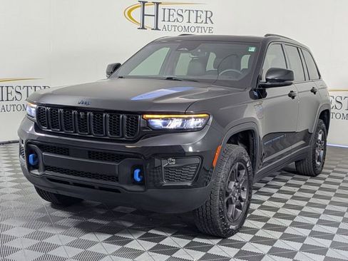 Used 2024 Jeep Grand Cherokee Trailhawk AWD/4WD image 5