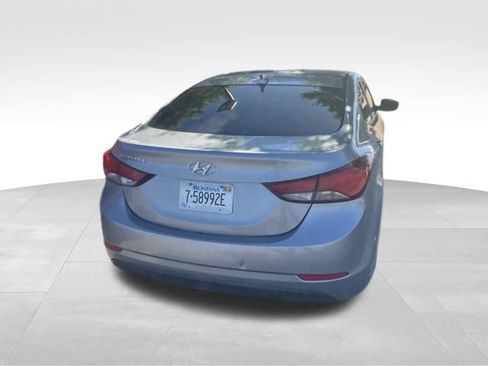 Used 2015 Hyundai Elantra SE FWD image 11