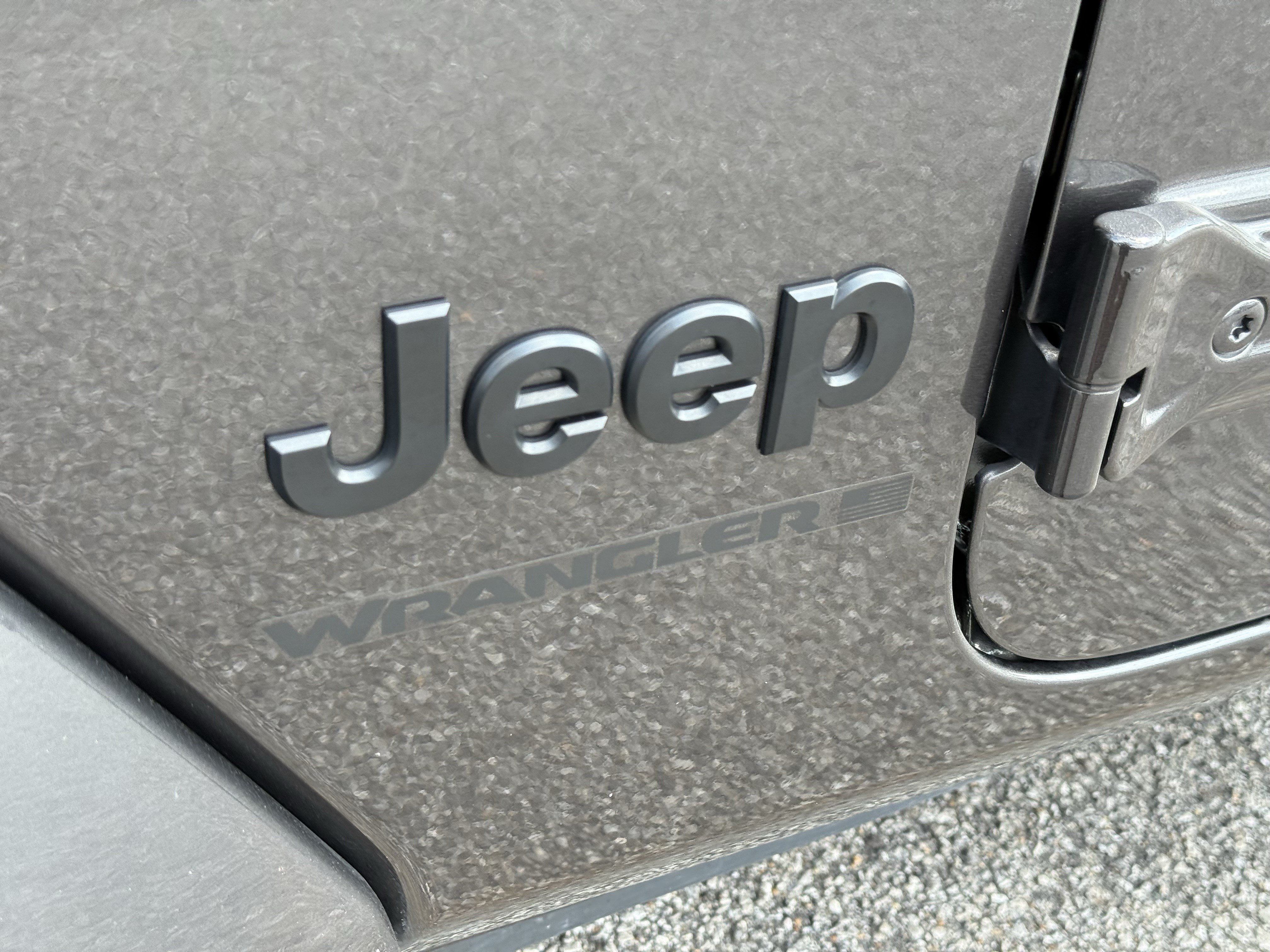 Used 2026 Jeep Wrangler Unlimited Sahara AWD/4WD image 36