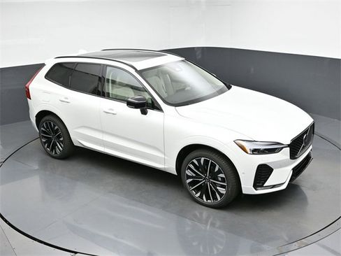 New 2026 Volvo XC60 B5 Ultra w/ Protection Package Premier image 46