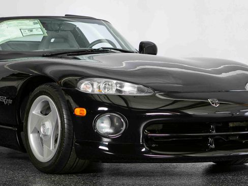 Used 1995 Dodge Viper RT/10 image 4
