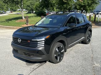 New 2025 Nissan Kicks SR video 1