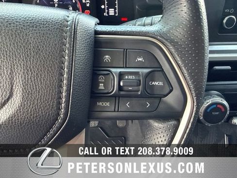 Used 2025 Toyota 4Runner SR5 AWD/4WD image 25