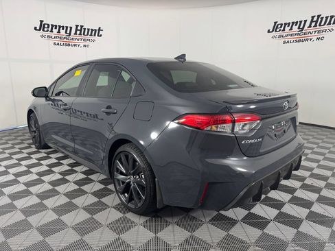 Used 2026 Toyota Corolla SE FWD image 9