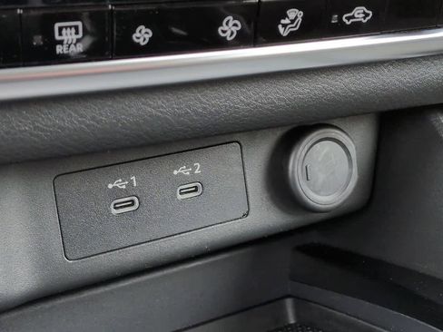 Used 2024 Nissan Rogue SV image 29