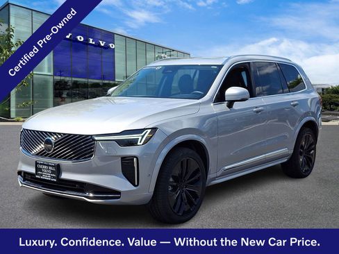 Certified 2025 Volvo XC90 B6 Plus AWD/4WD image 3