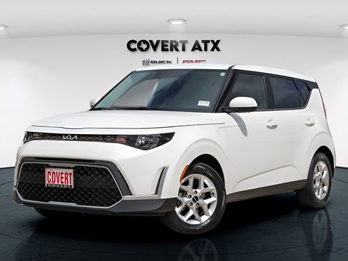 Used 2023 Kia Soul LX w/ LX Technology Package FWD image 1