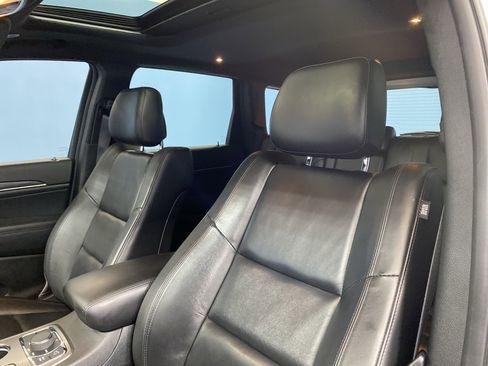 Certified 2022 Jeep Grand Cherokee Limited image 8