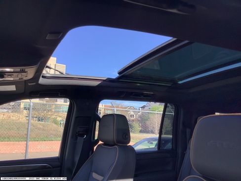 Used 2023 GMC Yukon XL AT4 w/ AT4 Premium Package image 16