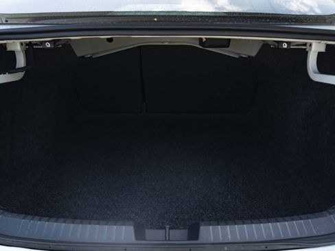 Certified 2025 Volkswagen Jetta S FWD image 38