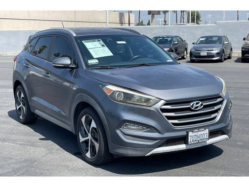Used 2017 Hyundai Tucson Sport w/ Cargo Package FWD image 9