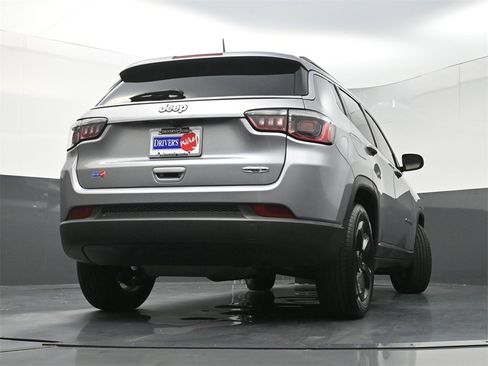 Used 2019 Jeep Compass Latitude w/ Popular Equipment Group image 29