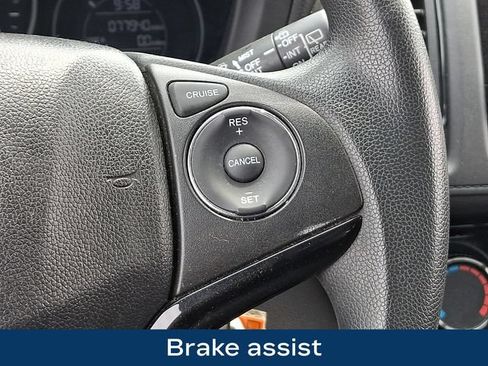 Used 2018 Honda HR-V LX image 8