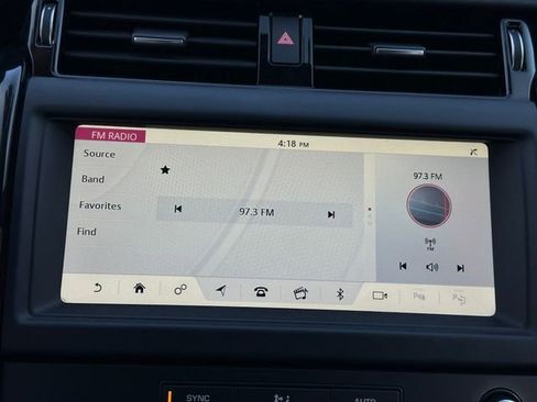 Used 2019 Land Rover Discovery SE image 26