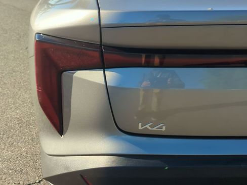 Used 2025 Kia K4 EX image 11