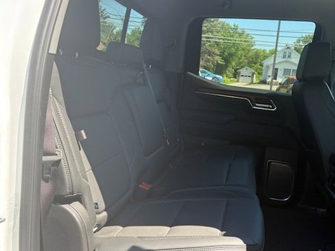 Used 2023 GMC Sierra 1500 Denali w/ Technology Package AWD/4WD image 17