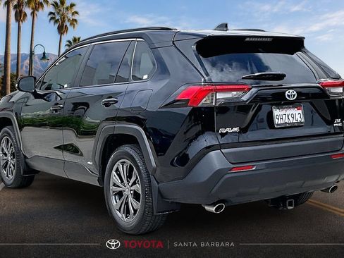 Used 2023 Toyota RAV4 XLE Premium AWD/4WD image 4
