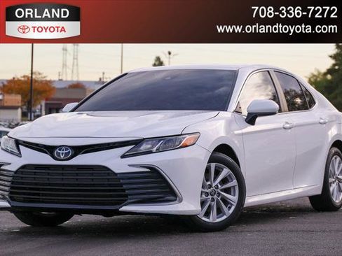 Certified 2023 Toyota Camry LE image 1