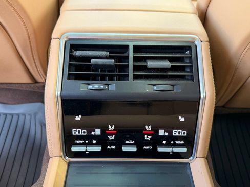 Used 2023 Porsche Panamera 4 Platinum Edition AWD/4WD image 16