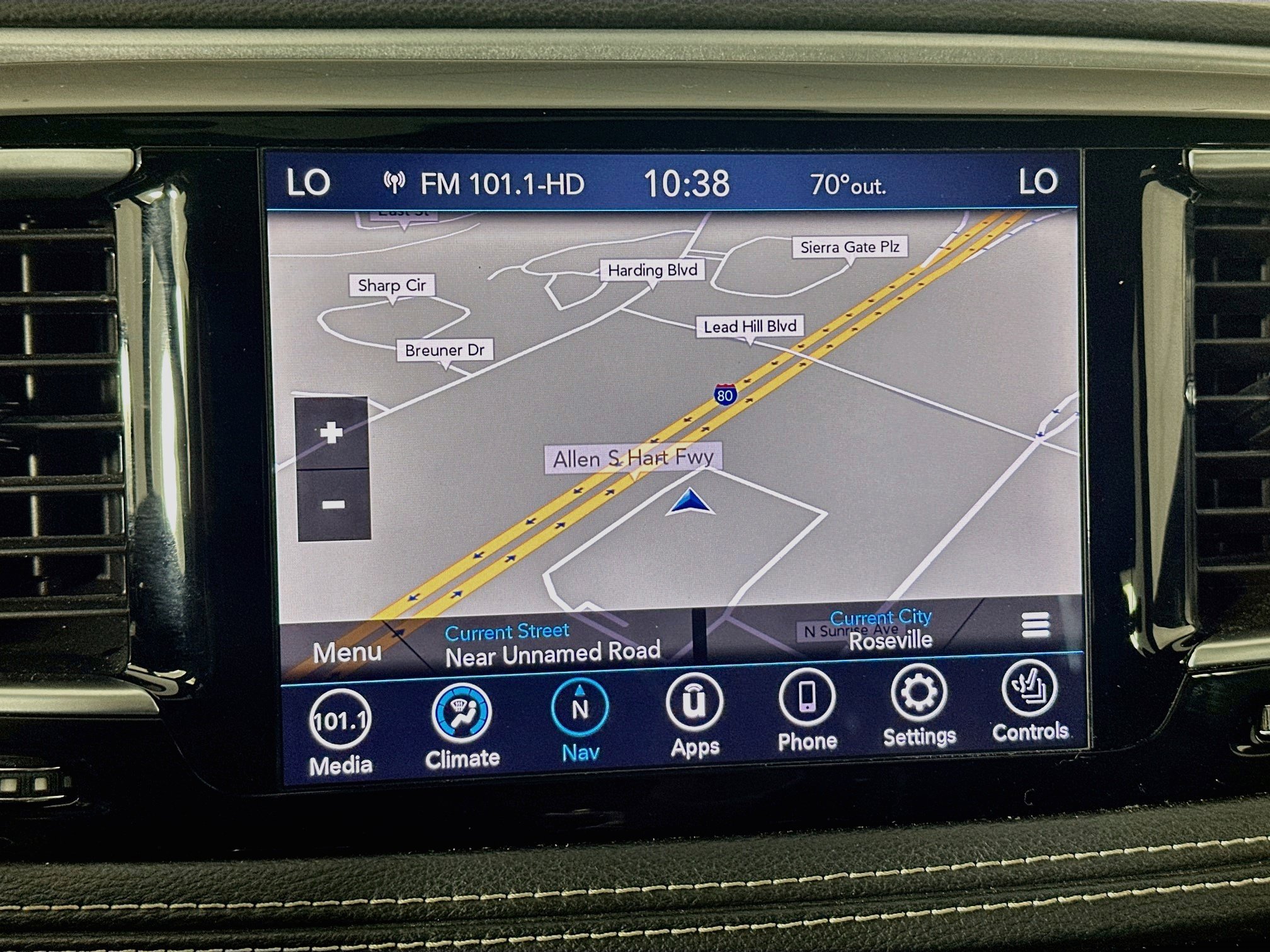 Used 2020 Chrysler Pacifica Limited w/ Advanced Safetytec Group FWD image 22