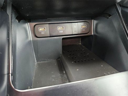 Used 2022 Kia Sorento EX w/ Panoramic Sunroof Package image 26