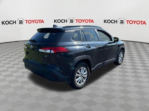 Used 2023 Toyota Corolla Cross LE FWD image 8